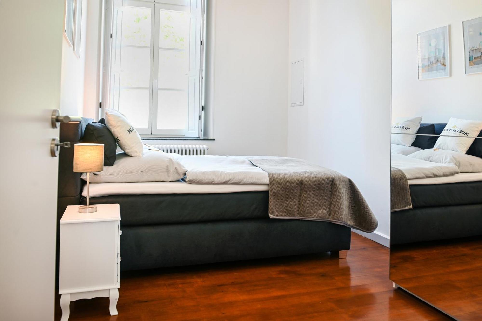 Roemer-Apartment Im Herenhaus Rheinblick ซานเทน ภายนอก รูปภาพ